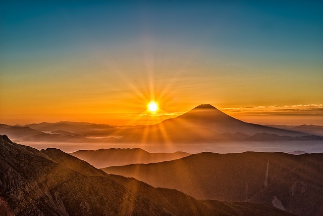 富士山と太陽-画像